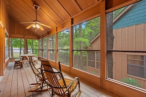 Interior - Tranquil 2BR Woodland Cabin | Jetted Tub, Fireplace & Dog-Friendly (Branson)