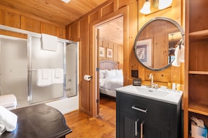 Towels - Resort Cabin Just Minutes from Branson Strip (Branson)