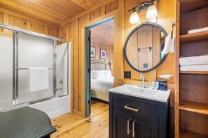 Jetted tub, towels