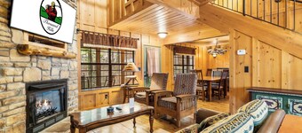 Spacious 3BR Branson Cabin | Jetted Tub, Twin Loft, Fireplace & Pet-Friendly Comfort