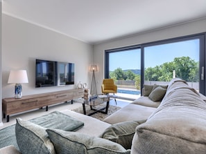 TV - Villa Piemonte Istria by Interhome (Grožnjan)