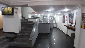 Quầy tiếp tân