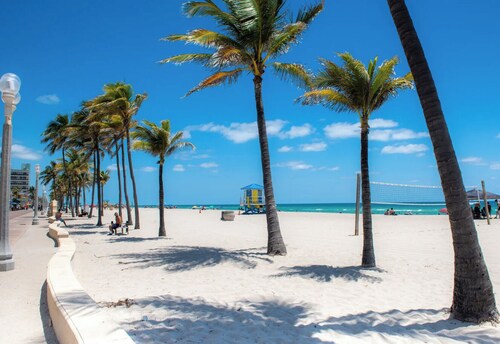 Seabreeze Suite Studio on Hollywood Beach