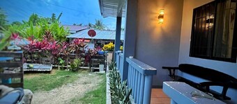 Cozy studio with WiFi and AC in General Luna, Siargao Room B