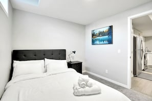 2 bedrooms, desk, iron/ironing board, free WiFi