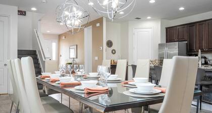 Stunning 9BR/8.5BA Retreat with Private Pool & SPA-280CW