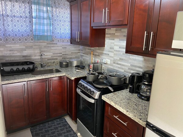 Fridge, microwave, oven, stovetop