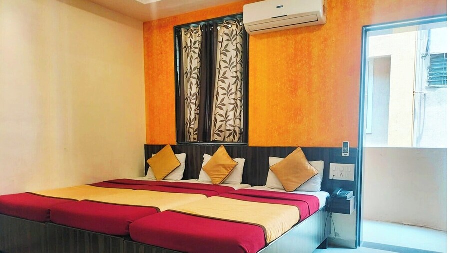Hotel Shri Pushpanjali Shirdi