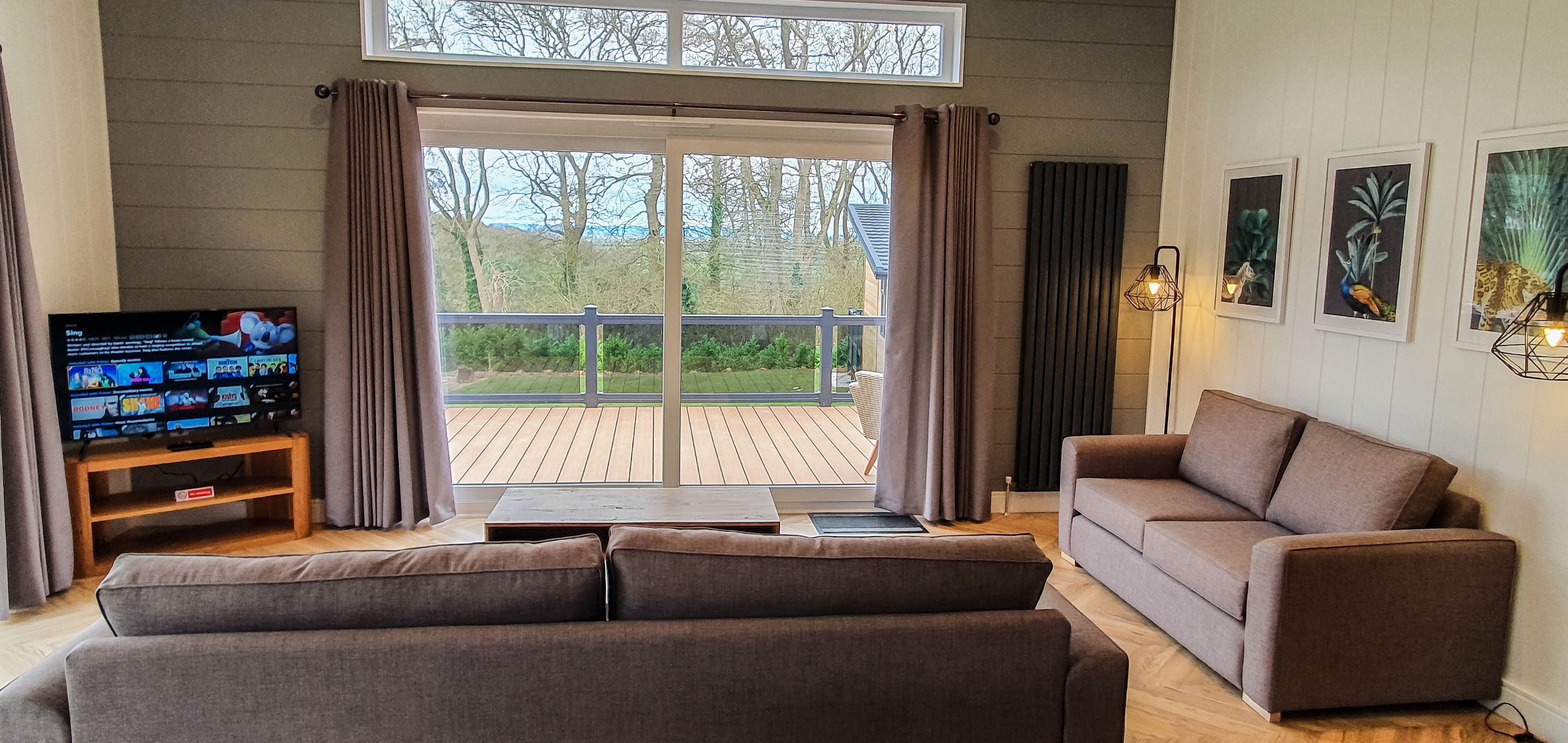 Smart TV, video games