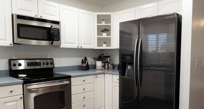 Cozy Casita in West Phoenix-Queen Beds+ Near Westgate & Stadium
