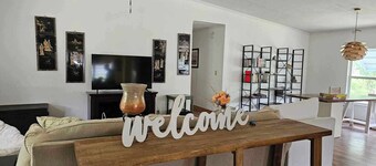 Enzo's  Retreat. 6 minutes to Ichetucknee Springs! Family friendly