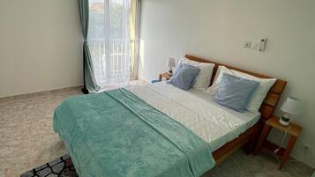 3 bedrooms, iron/ironing board, travel cot, WiFi