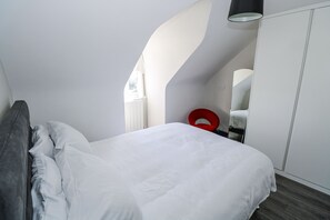 2 bedrooms, individually decorated, individually furnished, free WiFi - Waterview House (Newport)