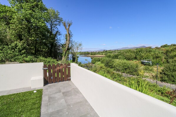 Property grounds - Waterview House (Newport)