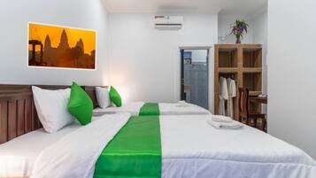 Deluxe Villa, Balcony, Garden View | 4 bedrooms, hypo-allergenic bedding, laptop workspace, free WiFi