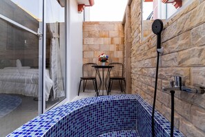 Biệt thự Deluxe, ban công, quang cảnh vườn | Bồn tắm thủy lực