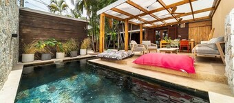 VILLA DU JARDIN ANGELIQUE classĂ©e 5 Ă©toiles - 4 suites - piscine CHAUFFĂE situĂ©e en plein centre-ville de St Pierre Ă 2 pas du lagon