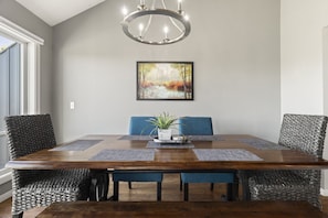 Dining - Peaceful Fairway Stay Close to TC and Equestrian Events (Williamsburg)