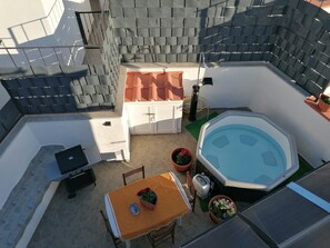Outdoor dining - APARTMENT IN QUIET AREA, MINUTES FROM SPA PARKS AND BEACH, (FORIO)