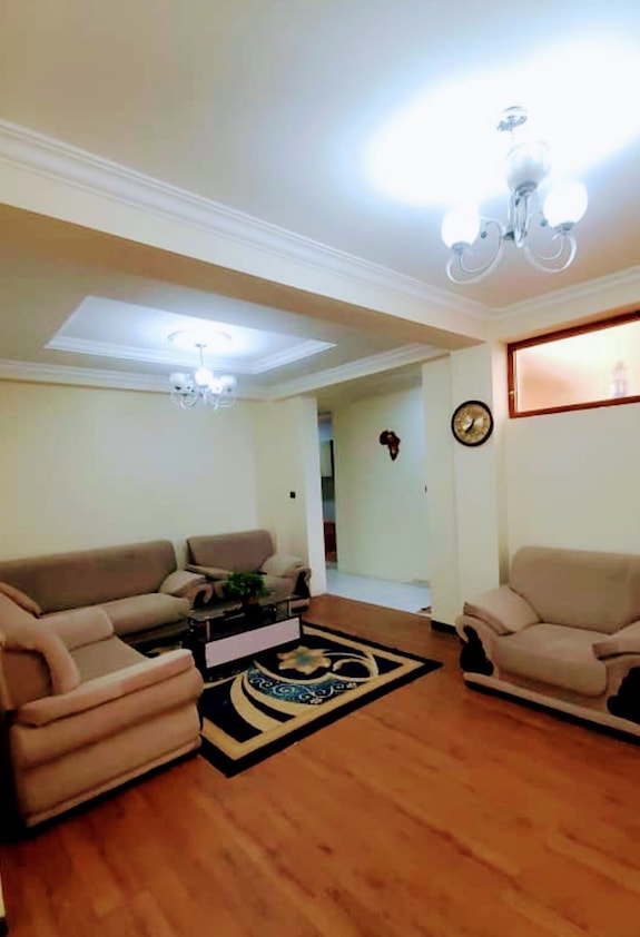 Spacious 3-bedroom Apartment With Free Wifi Located In Cmc Addis Ababa . - Addis Ababa
