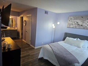 2 chambres, fer et planche à repasser, Wi-Fi, draps fournis