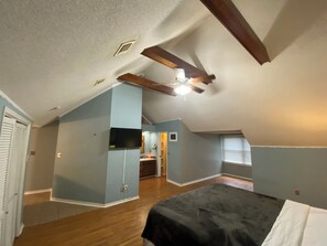 3 chambres, fer et planche à repasser, Wi-Fi gratuit, draps fournis