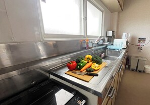Micro-ondes, four, plaque de cuisson