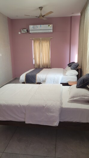 6 bedrooms, WiFi, bed sheets