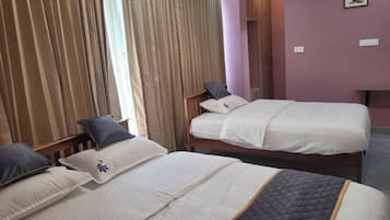 6 bedrooms, WiFi, bed sheets