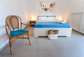 2 soverom, safe på rommet, strykejern/-brett og reiseseng for barn