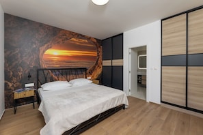 4 Schlafzimmer, Bügeleisen/Bügelbrett, kostenloses WLAN, Bettwäsche