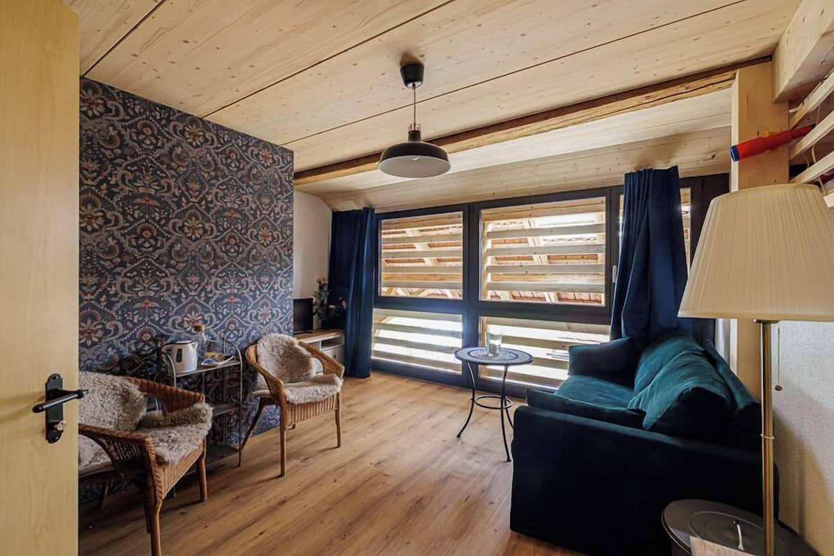 Family Shared Dormitory, Resort View | เปล/เตียงเด็กอ่อน (ฟรี), Wi-Fi ฟรี, ผ้าปูที่นอน
