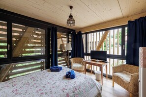 Free cots/infant beds, travel cot, free WiFi, bed sheets - Uelis-Stoeckli (Meikirch)