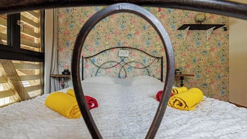 Classic Double Room, Garden View | Cunas gratuitas, cuna de viaje, wifi gratis y ropa de cama