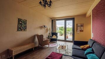 Standard Double or Twin Room, Park View | Área de sala de estar