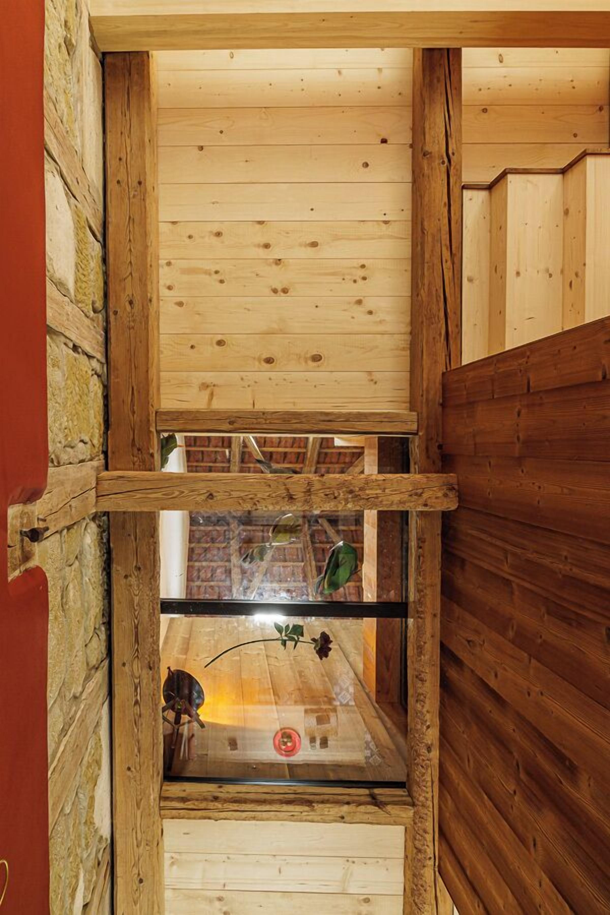 Tischtennisplatte, Kinderspielzeug, Bücher