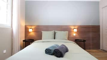 2 slaapkamers, een bureau, een strijkplank/strijkijzer, wifi