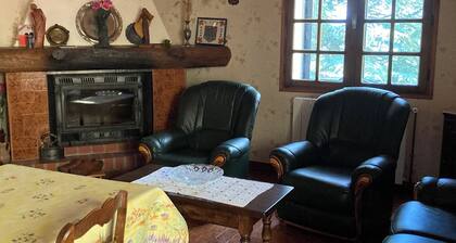 Renovated apartment in quiet country house with view of the Cevennes mountains