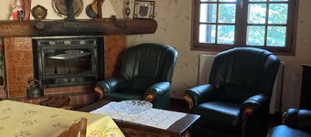 Appartement rénové dans maison de campagne au calme avec vue sur les Cevennes