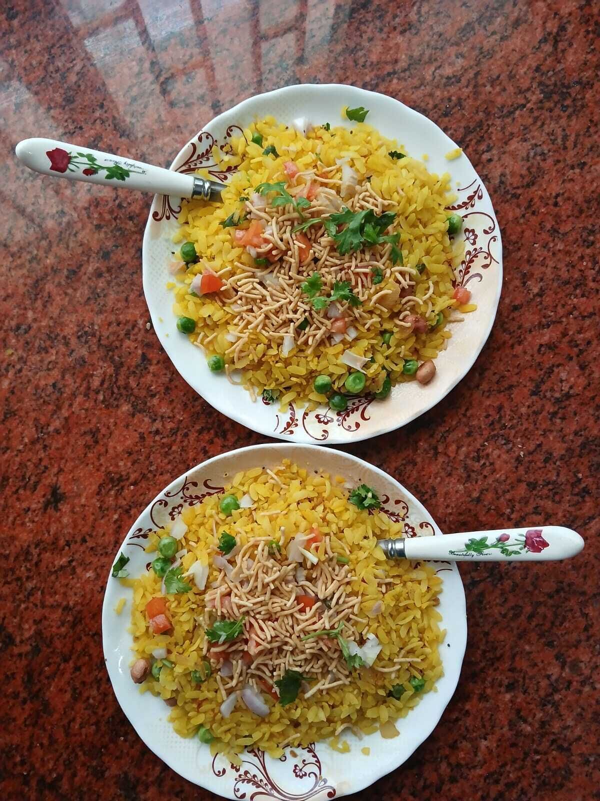 Desayuno de cocina local (INR 100 por persona) 