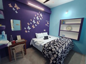 Deluxe Double Room, Balcony | Desk, laptop workspace, free WiFi - Sneh Homestay (Faizabad)