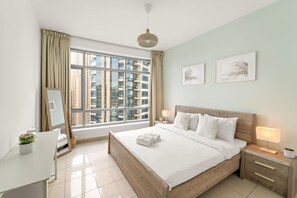 2 عدّة غرف نوم ومكواة/لوح كي وواي فاي وملاءات أسرّة