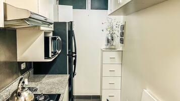 Fridge, microwave, oven, dishwasher