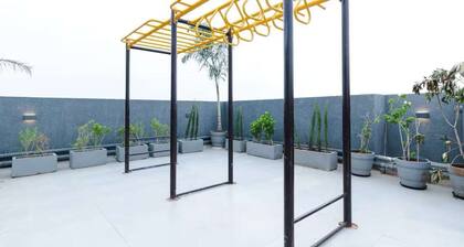 Premium High Rise Studio Apartment Near Bombay Hospital