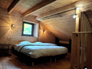 2 Schlafzimmer, Reisekinderbett, kostenloses WLAN, Bettwäsche