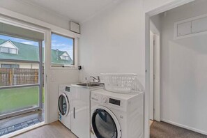 Interior - King's Crossing - Taupo (TaupÅ)