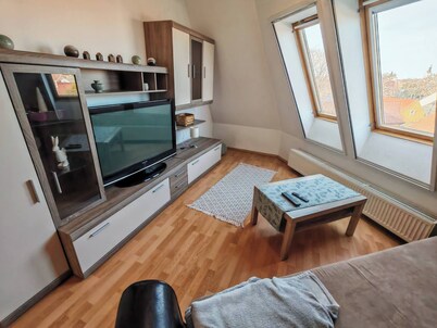 White Apartment Cozy & Central One-bedroom Retreat in Kecskemét