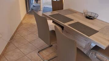 Apartment, 1 Bedroom | Dining