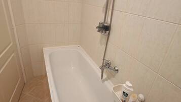 Apartment, 1 Bedroom | Bathroom