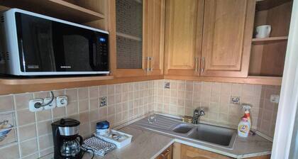 Mathias, ein geräumiges Apartment mit 2 Schlafzimmern, 2 Bädern und privatem Parkplatz
